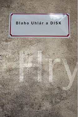 Hry