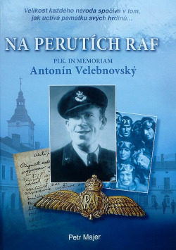 Na perutích RAF