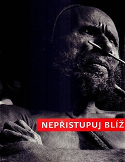 Nepřistupuj blíž